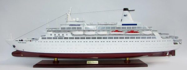 MS Pacific Princess Model Boat - GN