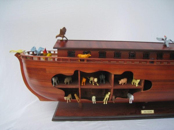 Noah's Ark Model Boat - GN - Image 4