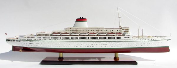 SS Leonardo Da Vinci White & Red Hull Ship Model - GN - Image 10