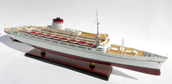 SS Leonardo Da Vinci White & Red Hull Ship Model - GN - Image 13