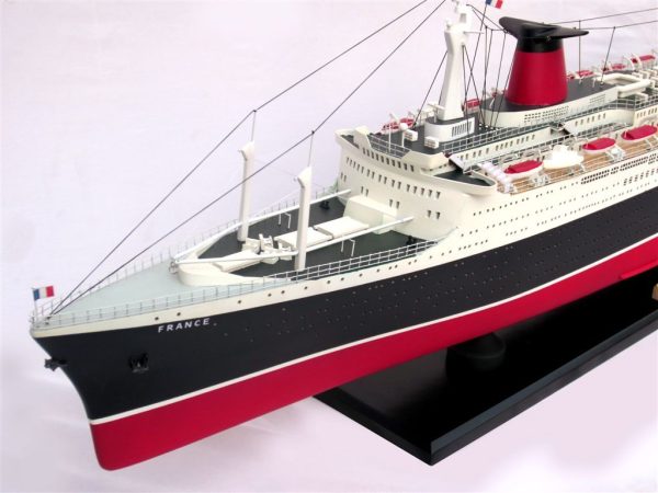 SS France Special Edition Wooden Model Boat - GN - Image 5