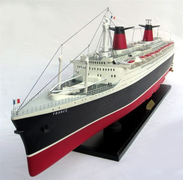 SS France Special Edition Wooden Model Boat - GN - Image 13