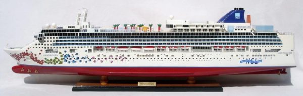 Norwegian Gem Ship Model - GN