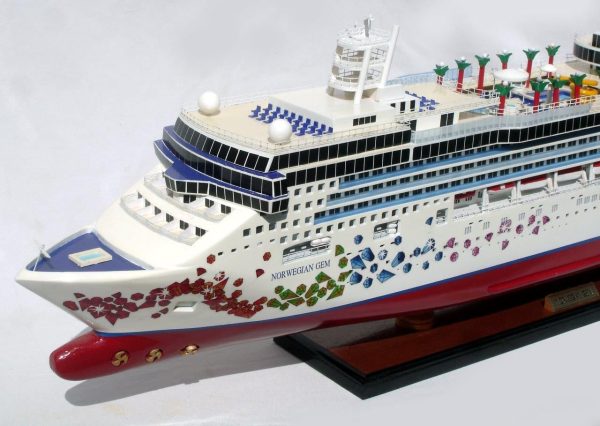 Norwegian Gem Ship Model - GN - Image 5