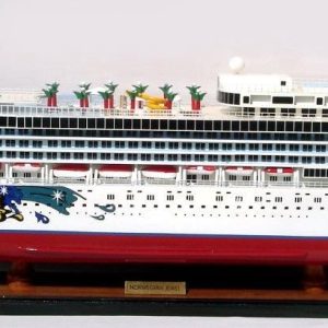 Norwegian Jewel Model Boat - GN