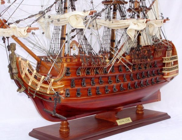 Royal Louis Ship Model - GN - Image 9