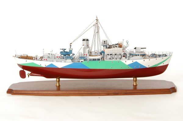 Montbretia Model War Ship - Image 3