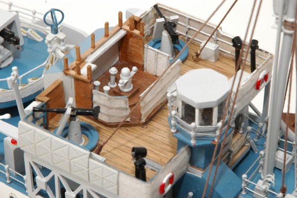 Montbretia Model War Ship - Image 8