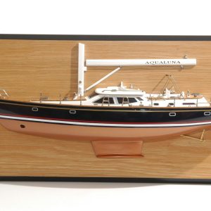 Discovery 55 Half Model