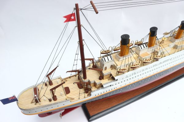 Titanic Model Ship - GN - Image 13