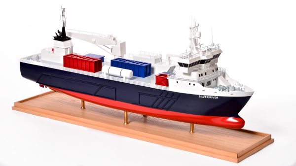 Silver River Model Cargo Ship - Image 3