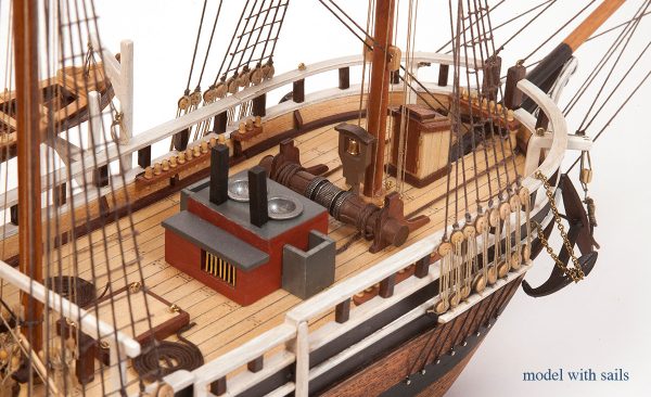 Essex Model Ship Kit (with Sails) - Occre (12006) - Image 11