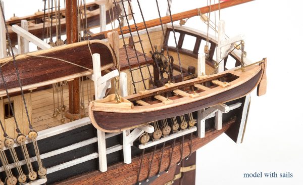 Essex Model Ship Kit (with Sails) - Occre (12006) - Image 9