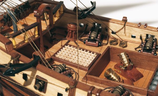 La Candelaria Ship Model Kit - Occre (13000) - Image 7