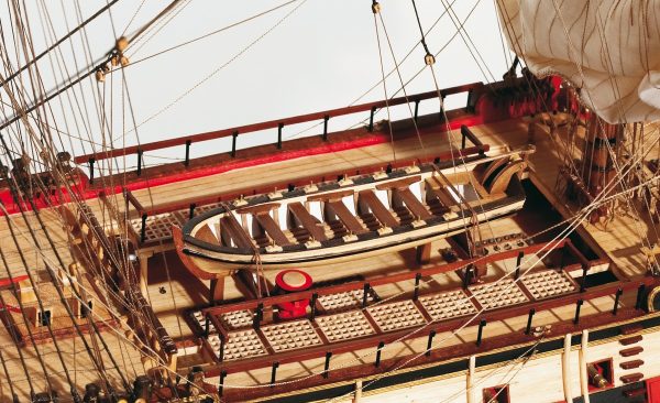 Montanes Model Boat Kit - Occre (15000) - Image 6