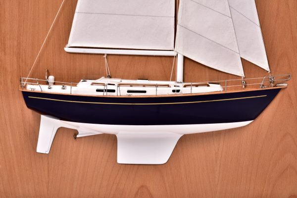 Half Model of Rustler 37 - Image 5