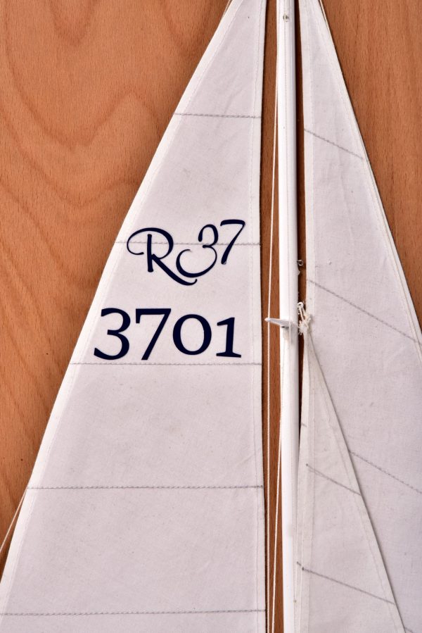 Half Model of Rustler 37 - Image 6