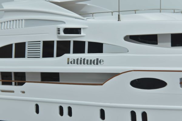 MY Latitude 53m Benette - Image 8