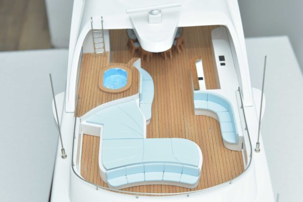 MY Latitude 53m Benette - Image 12