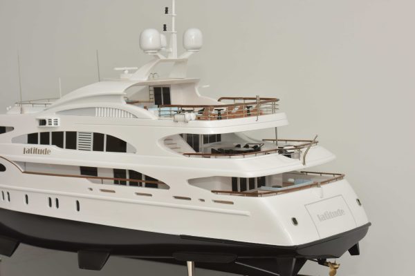 MY Latitude 53m Benette - Image 14