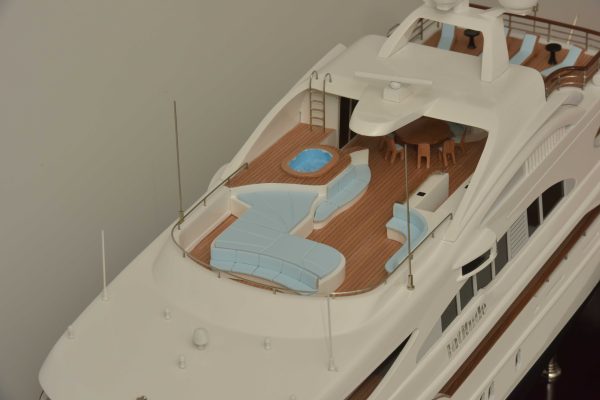 MY Latitude 53m Benette - Image 20
