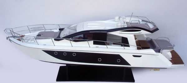 Cranchi 54 HT Model Ship - GN - Image 3