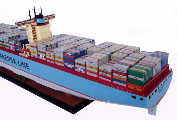 Emma Maersk Model Ship (with lights) - GN - Image 8