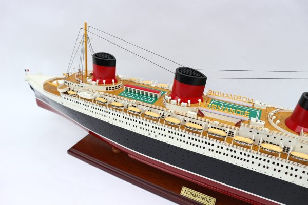 Normandie Special Edition Wooden Model Ship - GN - Image 8