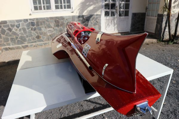 Ferrari Hydroplane XL Model Ship - GN - Image 5
