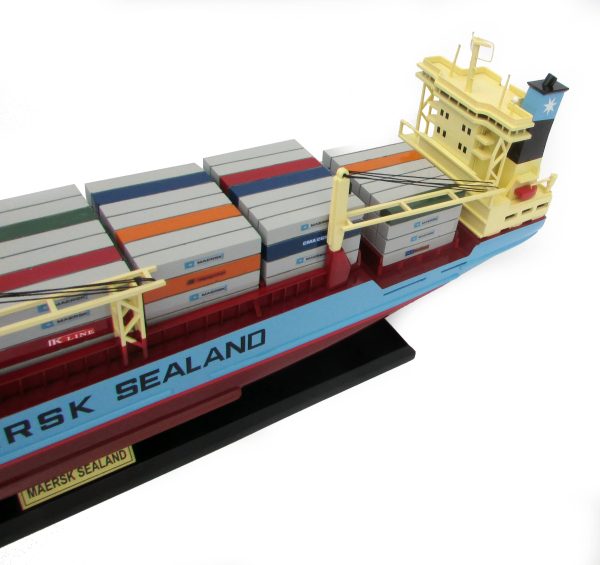 Maersk Ferrol Model Container Ship - GN - Image 11