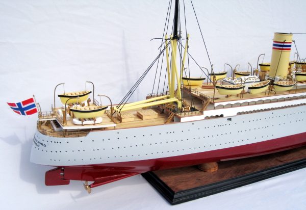 SS Stavangerfjord Wooden Model Ship - GN - Image 4