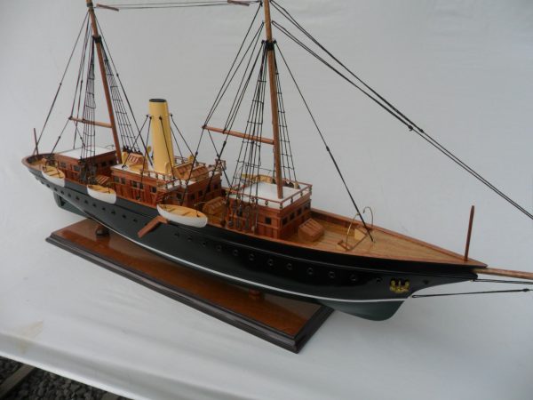 Corsair II Wooden Model Ship - GN - Image 18