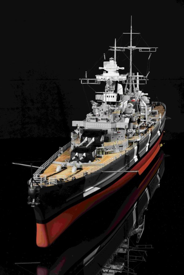 PRINZ EUGEN Model Boat Kit - Occre (16000) - Image 26
