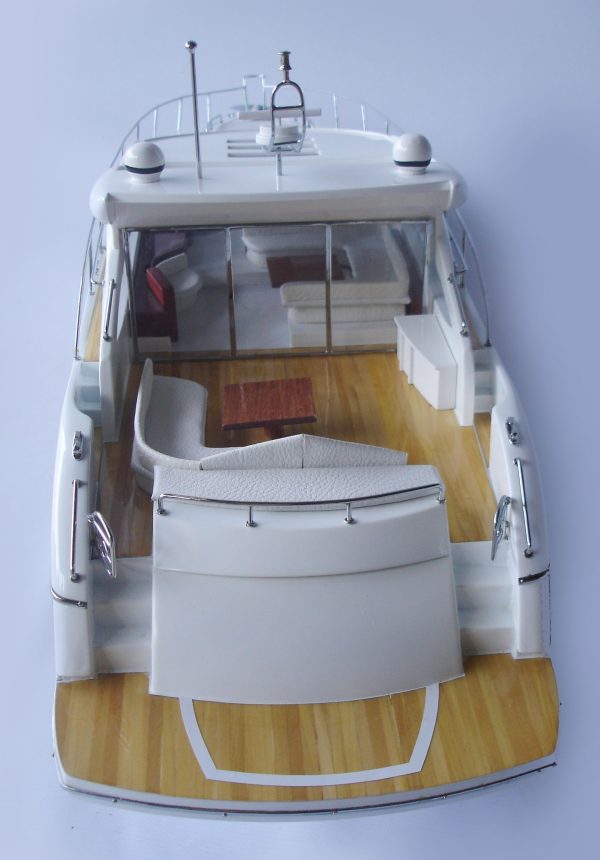 Sunseeker Predator 62 - GN - Image 10