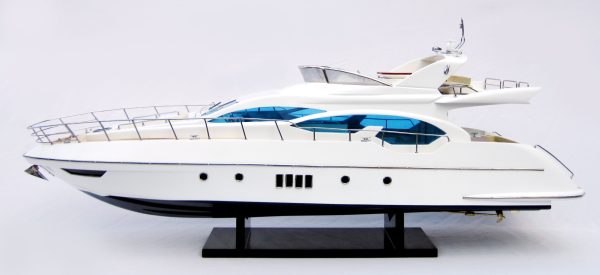 Azimut 64 Flybridge (White Hull) - GN - Image 2