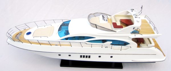 Azimut 64 Flybridge (White Hull) - GN - Image 3