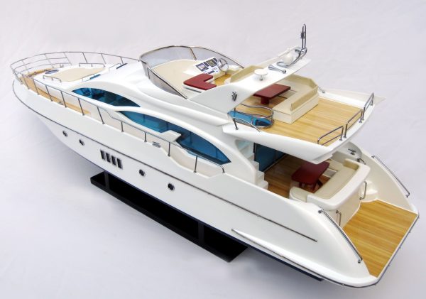 Azimut 64 Flybridge (White Hull) - GN - Image 5
