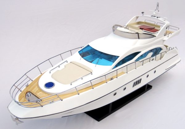Azimut 64 Flybridge (White Hull) - GN - Image 7