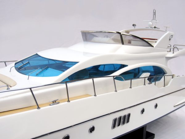 Azimut 64 Flybridge (White Hull) - GN - Image 8