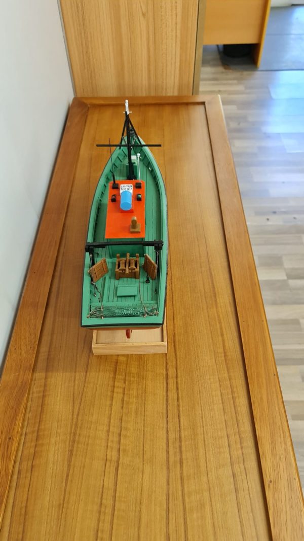 Shrimp Trawler Model - PSM0018 - Image 3