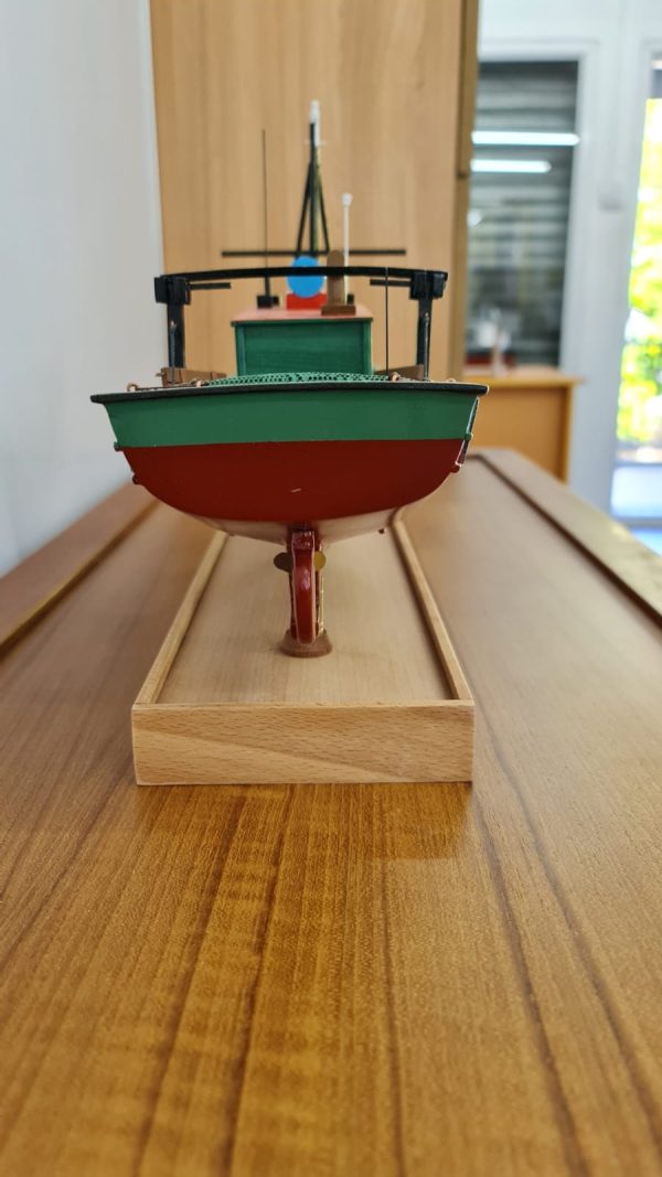 Shrimp Trawler Model - PSM0018 - Image 7