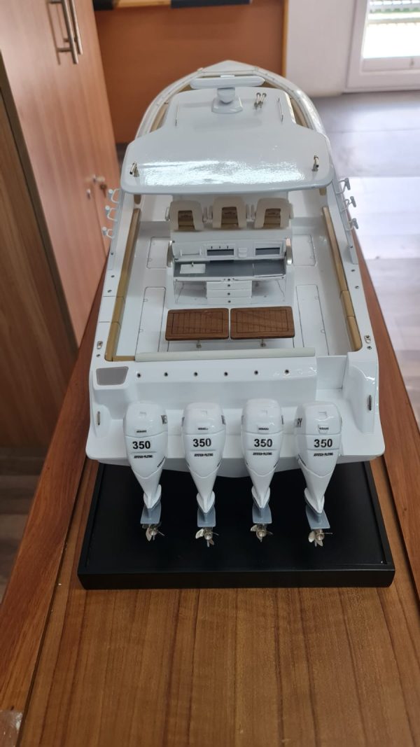Boston Whaler 420 Model - PSM0032 - Image 11