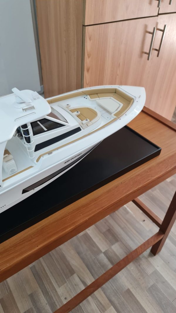 Boston Whaler 420 Model - PSM0032 - Image 12