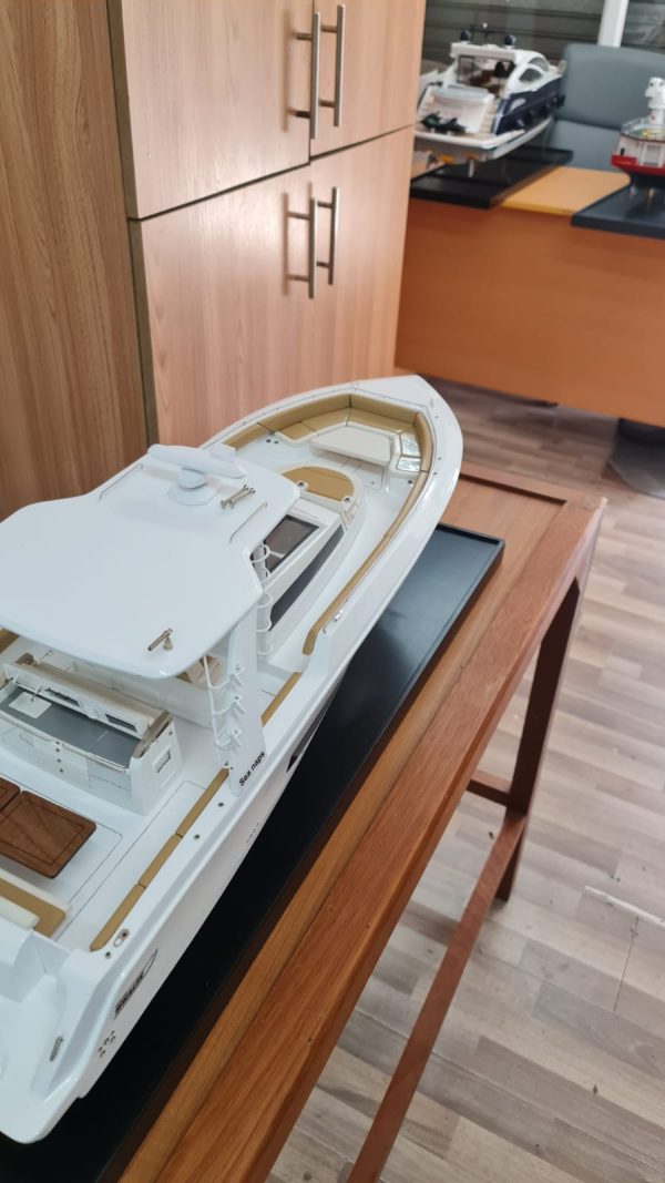 Boston Whaler 420 Model - PSM0032 - Image 22