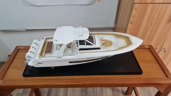 Boston Whaler 420 Model - PSM0032 - Image 5