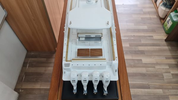 Boston Whaler 420 Model - PSM0032 - Image 8