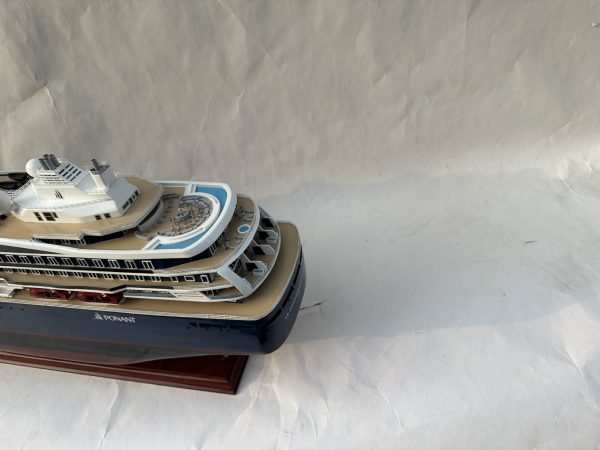 Ponant Le Commandant Charcot Model Cruise Ship - GN0001 - Image 13