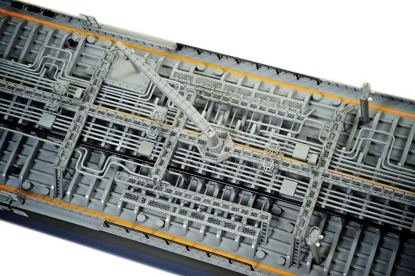 Oil Tanker Model Ship - Image 3