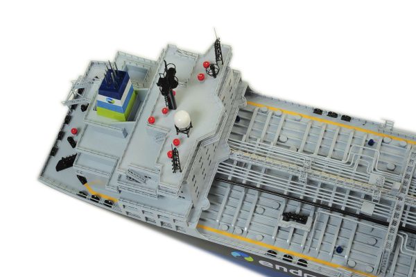Oil Tanker Model Ship - Image 4