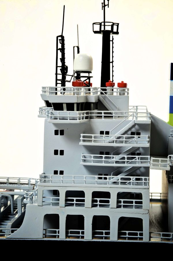 Oil Tanker Model Ship - Image 21